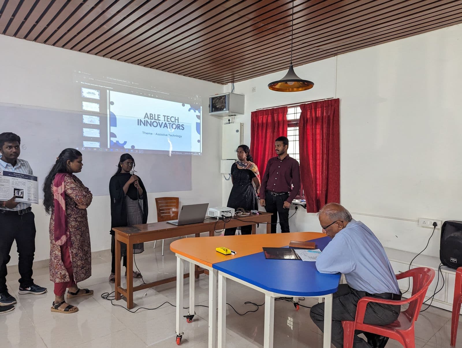 Pitching to the jury at Envision '25